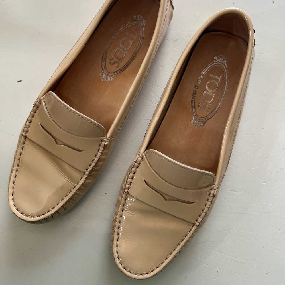 Tod’s Gammino Patent Leather driving loafer moccasin size 36 1/2 Cream - Picture 2 of 9
